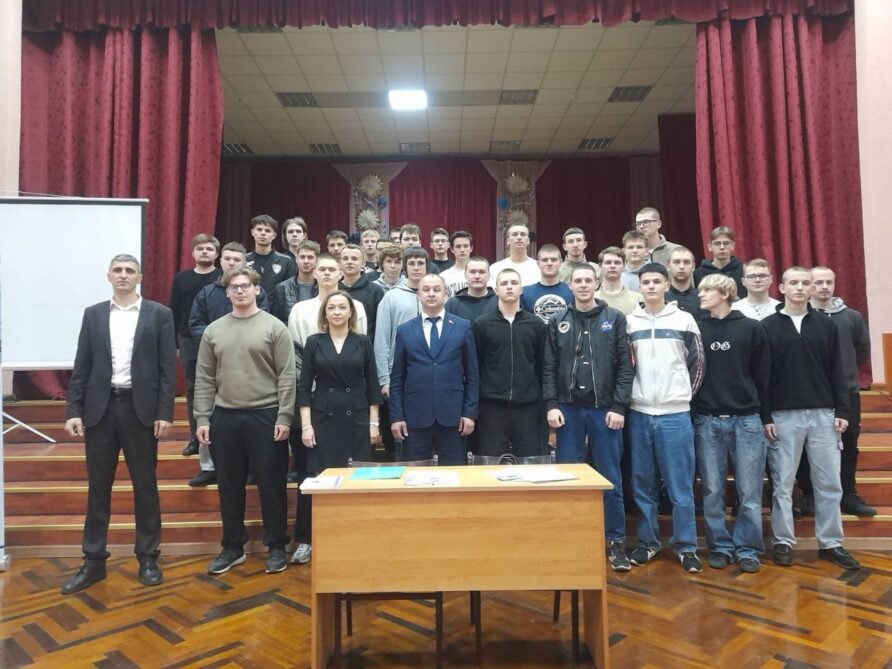 Приходи работать к нам