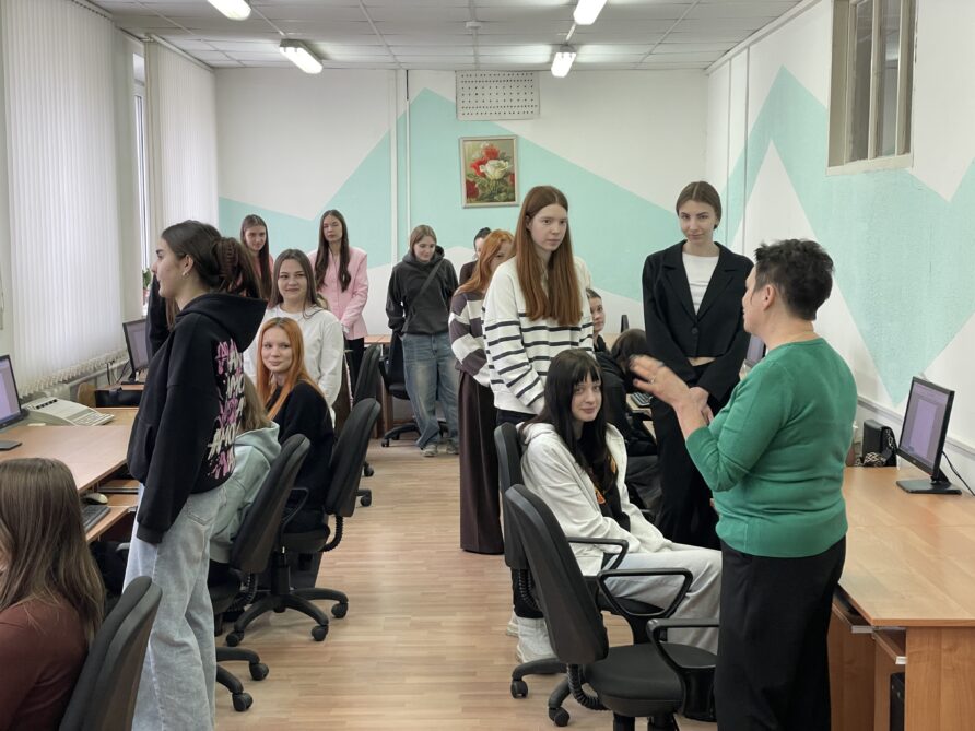 Самых лучших секретарей –референтовобучают в колледже связи